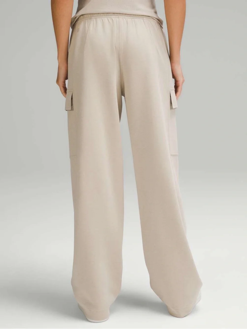 Lululemon Cotton-Blend Double-Knit Mid-Rise Cargo Pant Mojave Tan